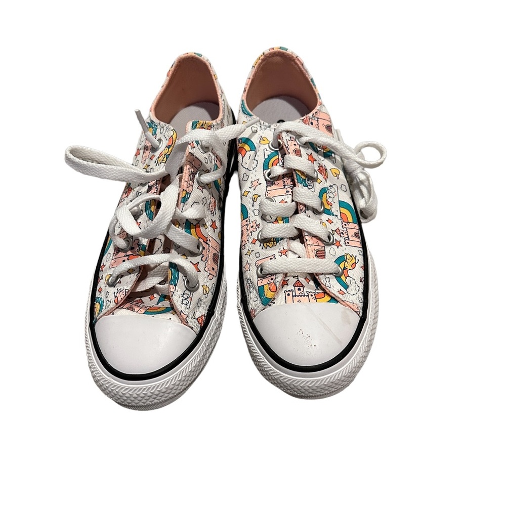 NWOT converse cute design